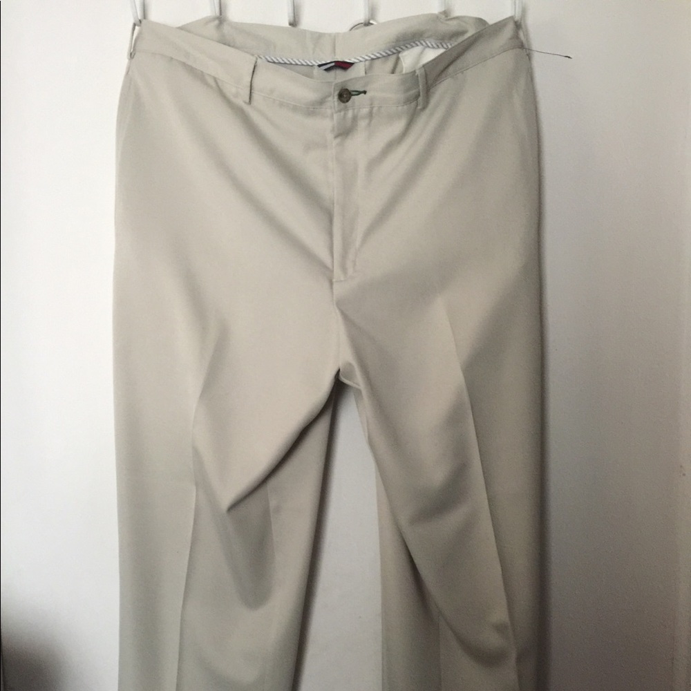 Men’s Tommy Hilfiger pants size 40x32
